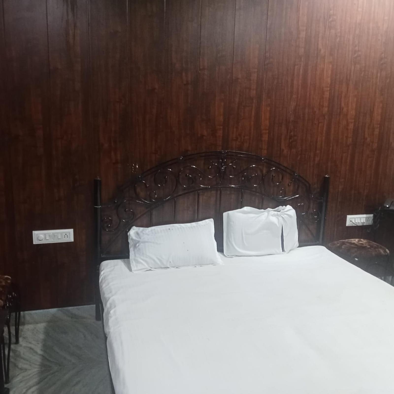 Hotel Deep Valley Abu Zewnętrze zdjęcie